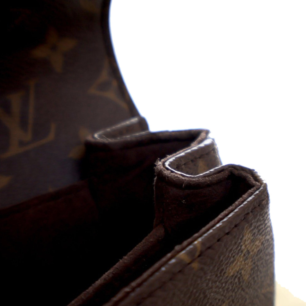 Pre-Loved Louis Vuitton Monogram Pochette Metis - Picture 8 of 12